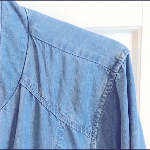 Stylish Light-Wash Chambray Lightweight Utility Jacket Pockets Snaps Closure - Picture 7 of 16